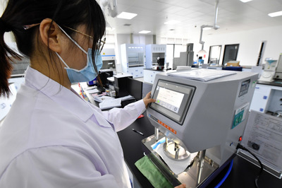 河南長垣 防疫物資出口生產(chǎn)與技術(shù)服務(wù)的雙重驅(qū)動